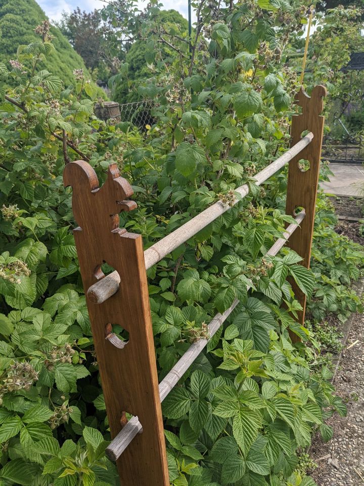 2er Rankhilfe Beetbegrenzung HOLZ Gartenstecker Garten VERSAND in Berlin