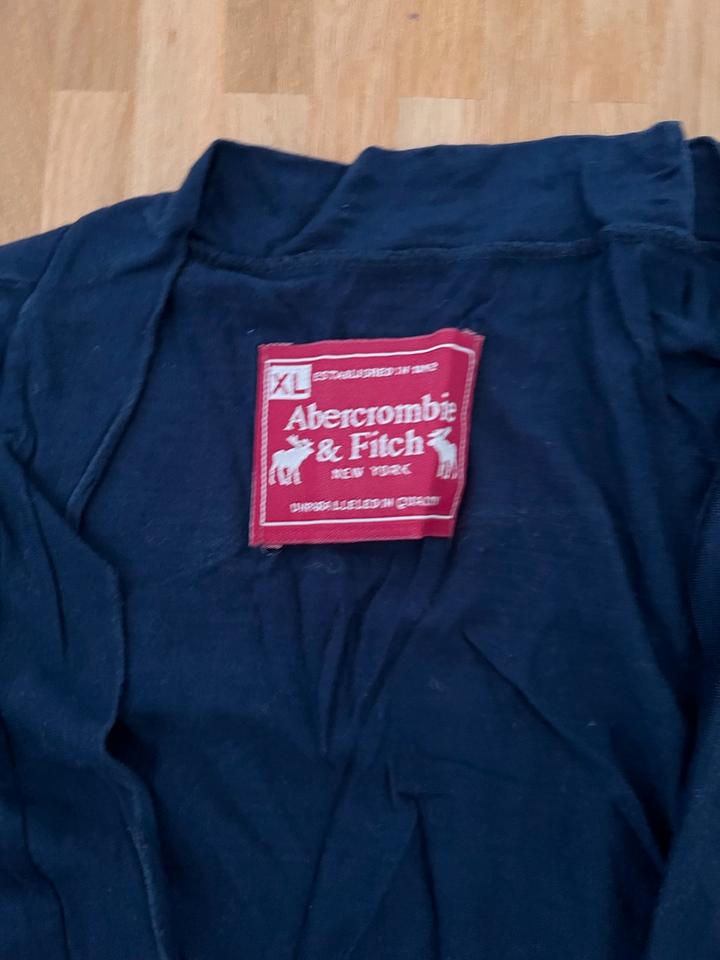 Damenoberteil Cardigan Blau Abercrombie&Fitch Größe XL in Berlin