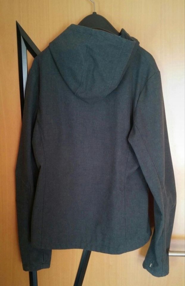 Funktionsjacke leichte Jacke Bench L XL neuwertig in Malgersdorf