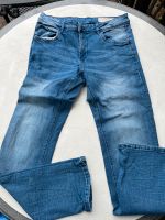 Tolle Jeans Livergy Straight Fit W34 L34 Gr M neuwertig! Hessen - Rodgau Vorschau