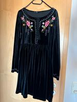 Samtkleid mit Blumenstickerei Bayern - Alzenau Vorschau