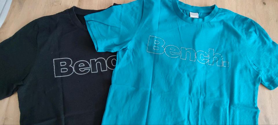 BENCH T-Shirts Gr. S in Hamburg