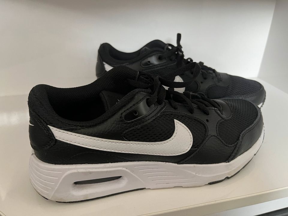 Nike Air Sneaker Größe 37.5⭐️⭐️⭐️ in Tamm