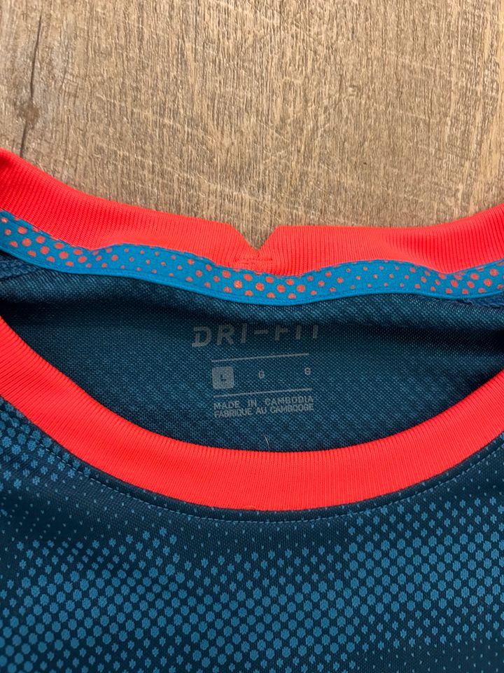Nike Dri-Fit Shirt Herren in Neumünster