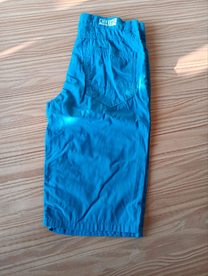 Kinderkleidung Jungen 152 Bermuda Shorts kurze Hose türkis in Oelde