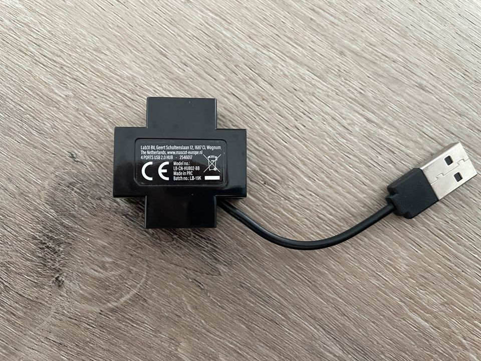 4-fach USB Adapter (4 Geräte an einem Anschluss) in Velbert