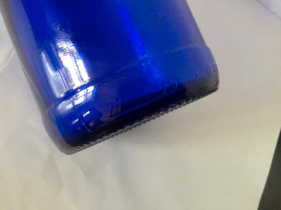 Bierflasche Flensburger Brauerei alte Bierflasche Sammler Blau in Kremmen
