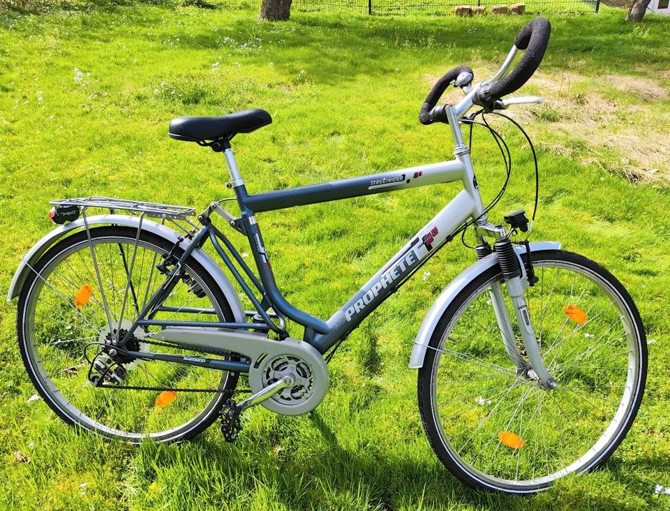 Herren-Fahrrad 28" Citybike in Wolfhagen 