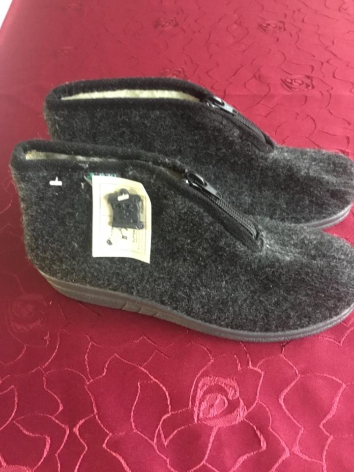 Hausstiefel Hausschuhe Gr. 40 Filz warm mit Reißverschluss in Ziltendorf
