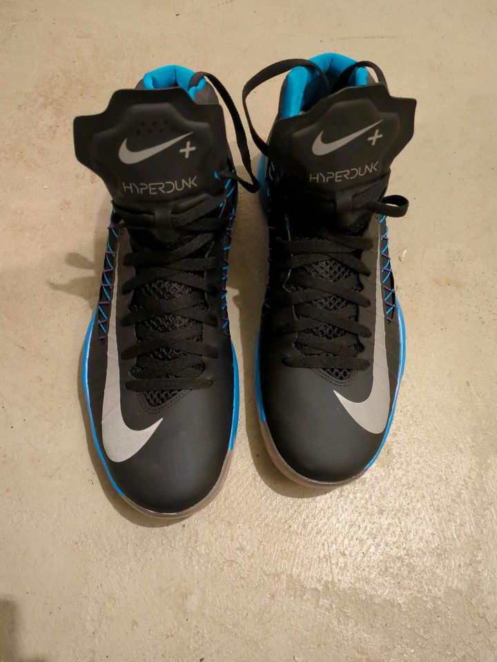 Nike Hyperdunk + Basketball 48 in München