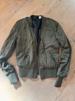 Jacke kurz Bomberjacke in XS Divided Niedersachsen - Rosengarten Vorschau
