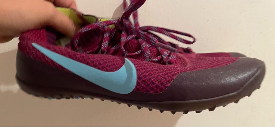 Sneaker, Turnschuhe, Schuhe von Nike in 37,5 in Weiden (Oberpfalz)