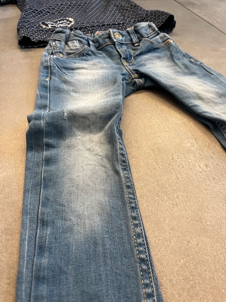 Mädchen Vingino Set Jeans „Annemarie“ slim + Bluse 104 110 wNeu in Wunstorf