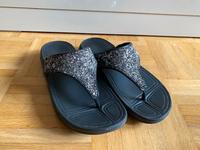 Flip Flops Sandalen schwarz Glitzer weiches Fussbett Größe 39 Köln - Mülheim Vorschau