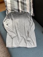 Brax Damen Pullover grau Gr 38 wie neu mit Steine vorne drauf Bayern - Regensburg Vorschau