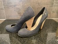 Calvin Klein Jeans Pumps Bayern - Laufach Vorschau