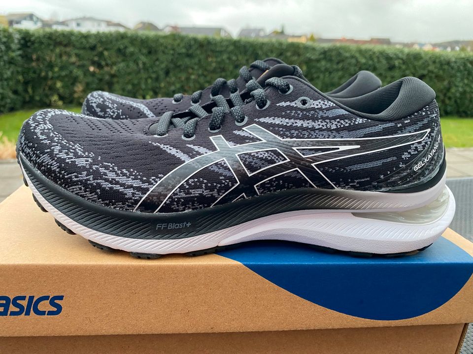 Asics Gel Kayano 29 Neu Gr. 39,5 + 40 Damen UPE 200€ in Wittgert