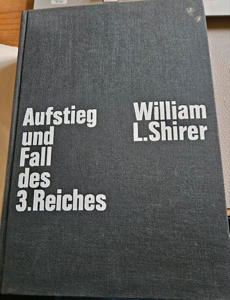 Buch "Aufstieg und Fall des 3. Reiches" 1962 in Leverkusen