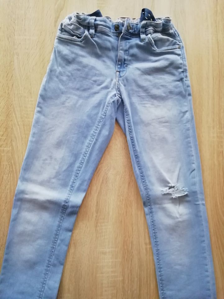 Jeans Jungen 158 + 164 blau, grau in Krayenberggemeinde