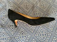Pumps Unisa Leder 39 schwarz NEU Absatz 6 cm bequem Niedersachsen - Göttingen Vorschau