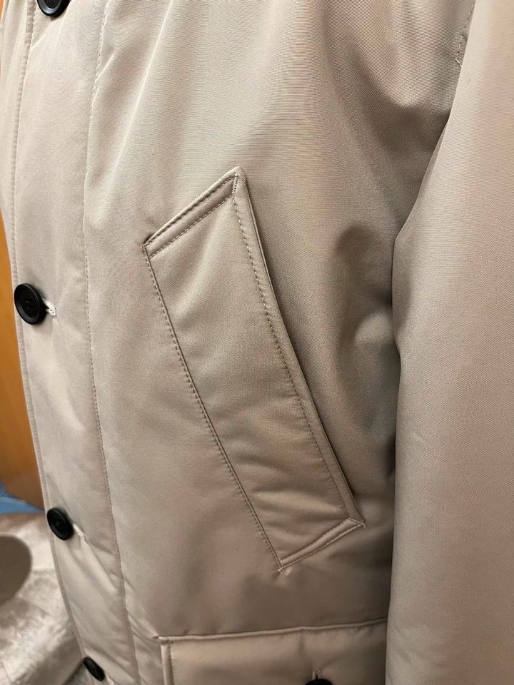 Hugo Boss Winterjacke 'Osiass' in Beige – Größe 46 - UVP: 399,-€ in Ingolstadt