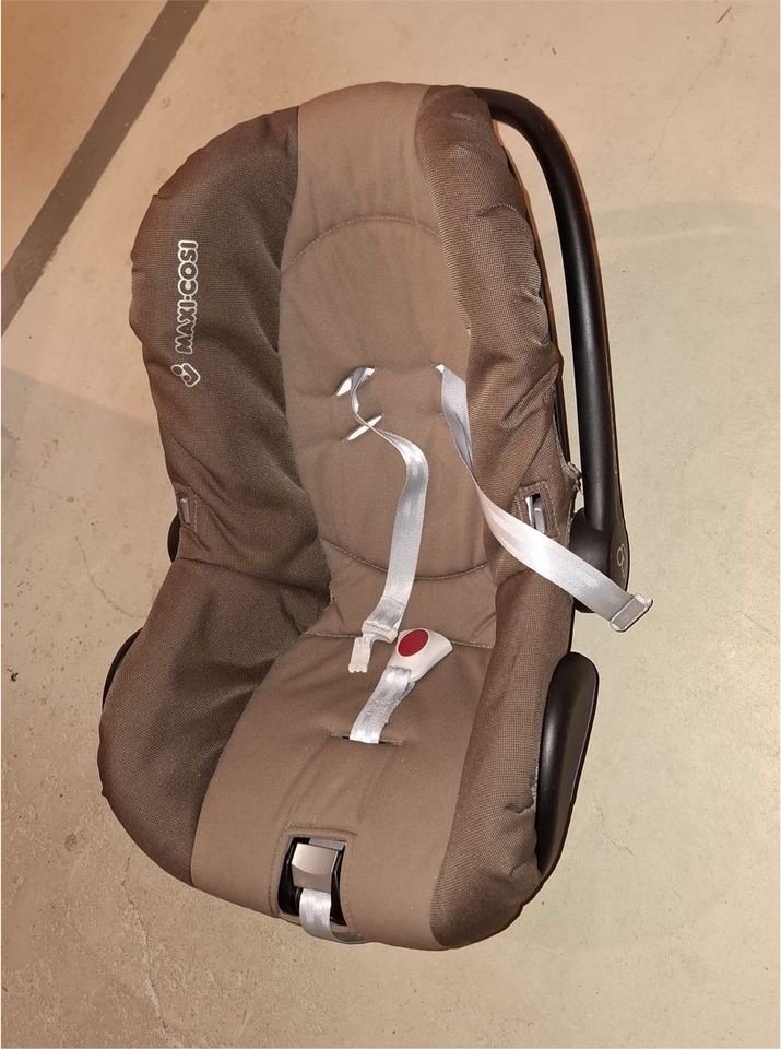 Maxi Cosi Babyschale in Dassendorf oder Schwerin in Dassendorf