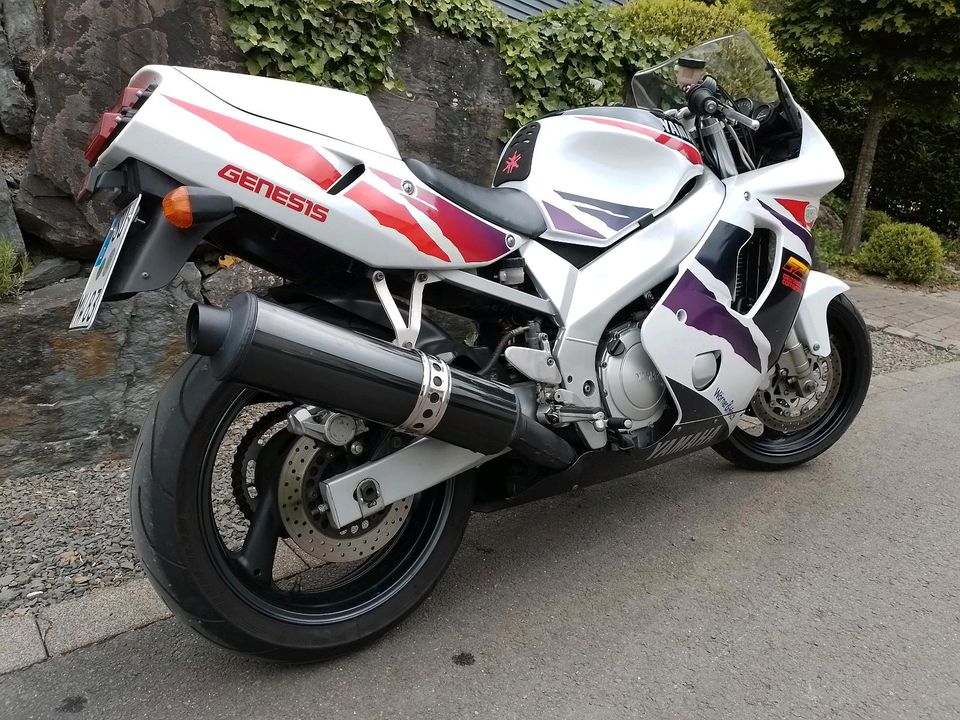 FZR 600R SUPERBIKE UMBAU in Reichshof