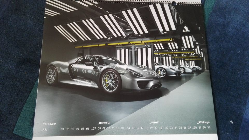 Porsche Timelss History Kalender 2019 mit Sammlermünze in Tuttlingen