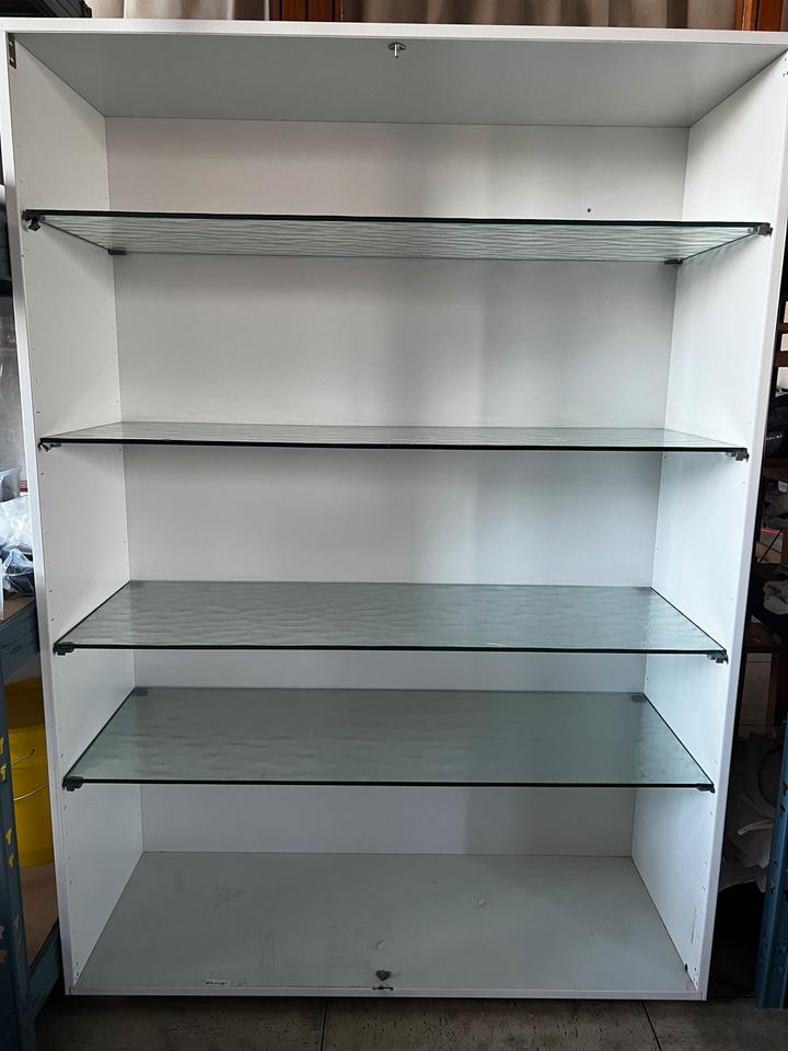 Massiver Holzschrank mit Glasböden / offener Schrank in Koblenz