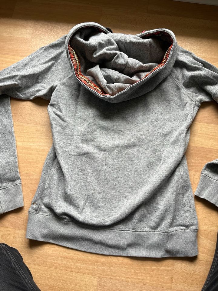 Maison Scotch & Soda Pullover 3 M/L Damen grau in Berlin