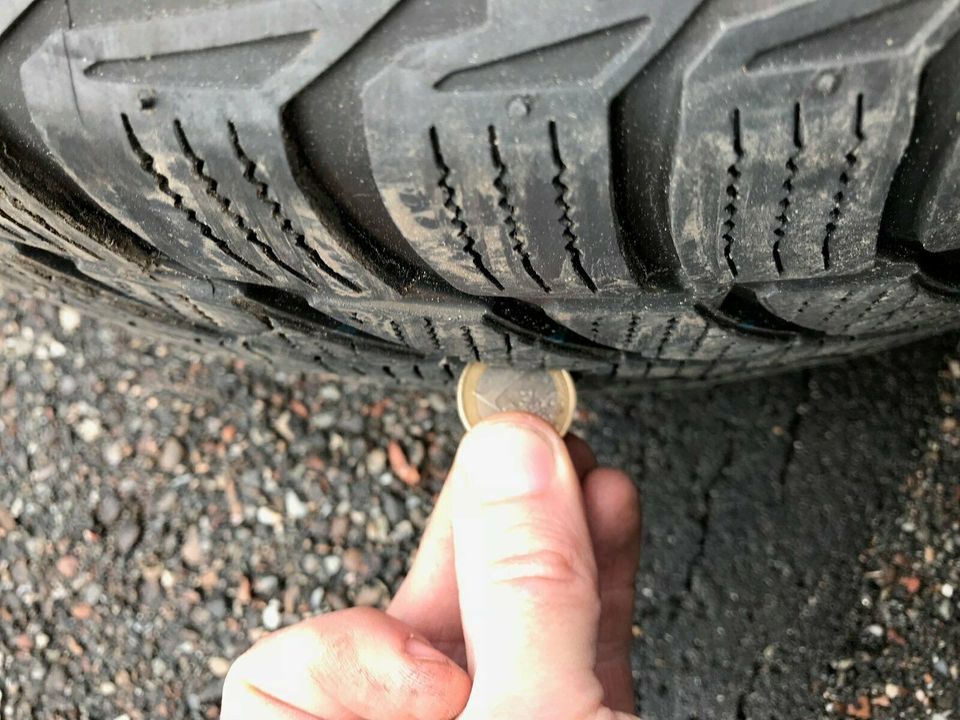 BMW 3er F 30 Winterräder mit RDC Sensoren.Bridgestone in Wüstenrot