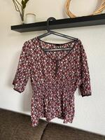 Bluse Tshirt braun rot Blumen M 38 Boho Hippie Nordrhein-Westfalen - Gladbeck Vorschau