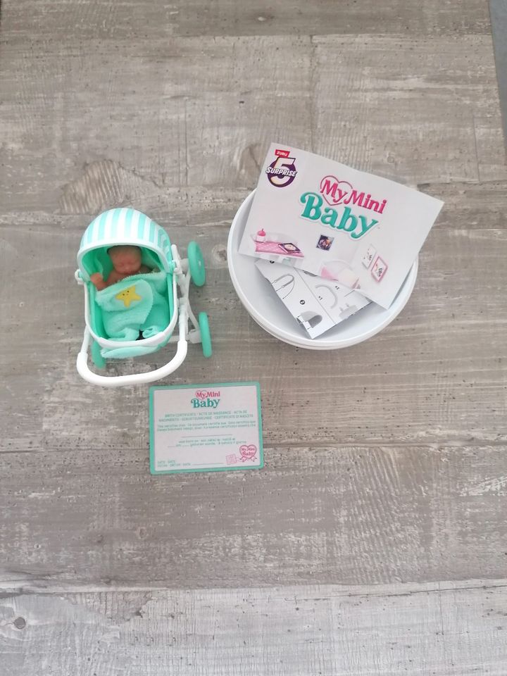 Zuru 5 Surprise My mini Baby Serie 1 grüner Puppenwagen in Schleiden
