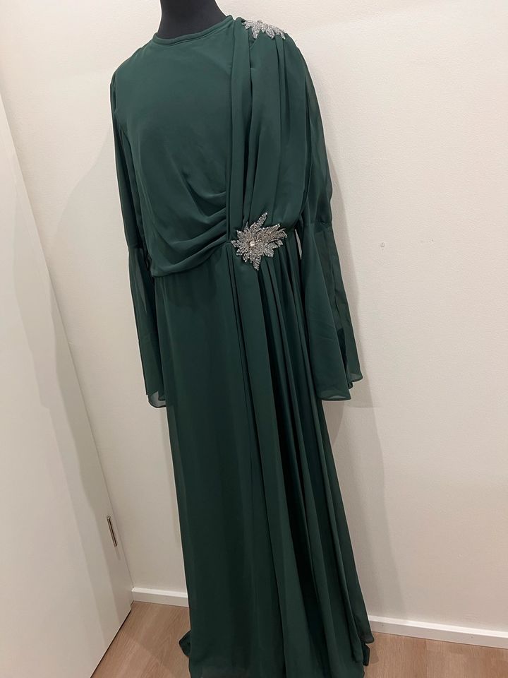 Abendkleid für tesettür in grün größe M in Neuwied