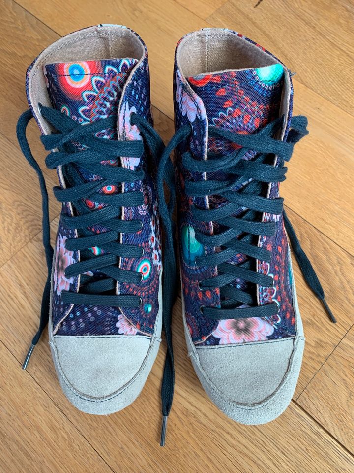 Desigual Schuhe Größe 38 in Bad Homburg