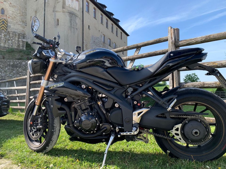 Triumph Speed Triple 1050 ABS/TÜV neu in Nattheim