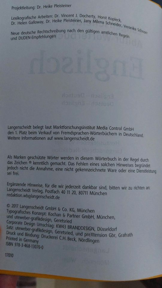 Duden und Langenscheidt Abitur Wörterbuch in Nordhastedt