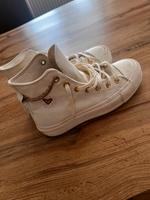 Weiße Converse Chucks Love Edition Bayern - Steinsfeld Vorschau