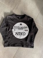 personalisiertes Langarmshirt „Niko Kindergartenkind“ Gr. 98/104 Sachsen - Waldheim Vorschau
