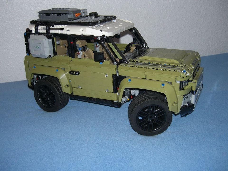 Lego Technik Land Rover  Defender 42110 Vollst. mit Bauplan in Stolberg (Rhld)