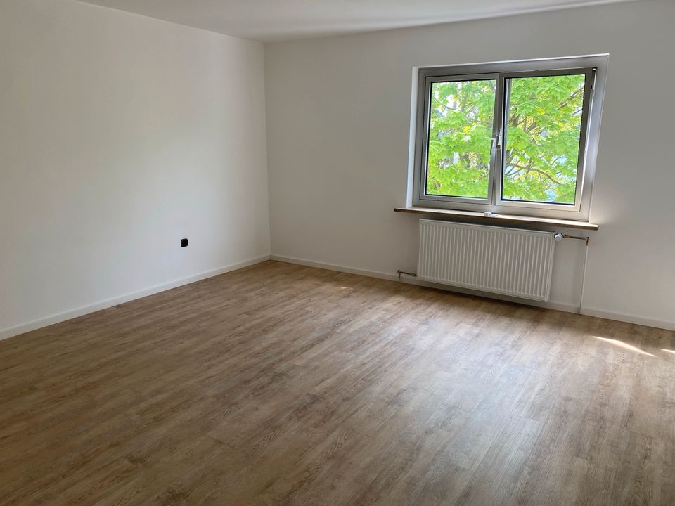 Helle 3-Zimmer Wohnung in Regensburg (Nord) in Bernhardswald