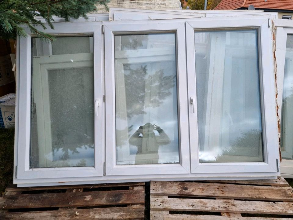 Fenster Tür Balkon, Kunststoff weiß zur Renovierung & Sanierung in Burladingen