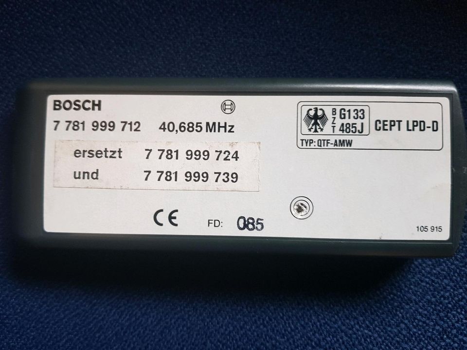 Original Bosch 4-Kanal Handsender 40,685 MHz, 7781 999 712, rot in Aichwald