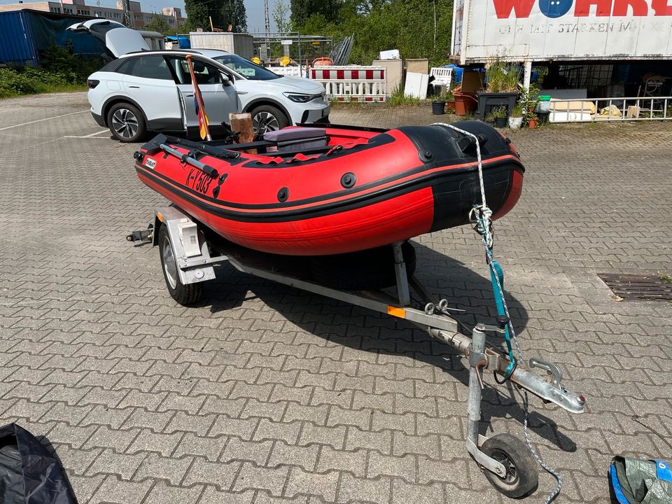 Schlauboot FK 330 mit 8PS Mercury Motor in Leverkusen