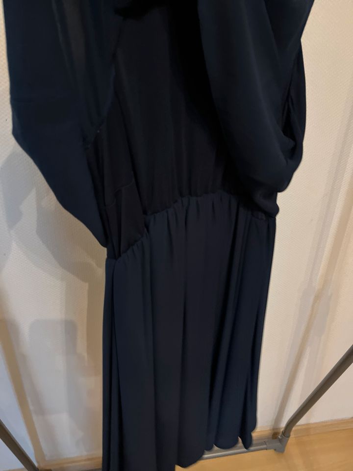 Umstands-Abendkleid von Asos in Obertshausen