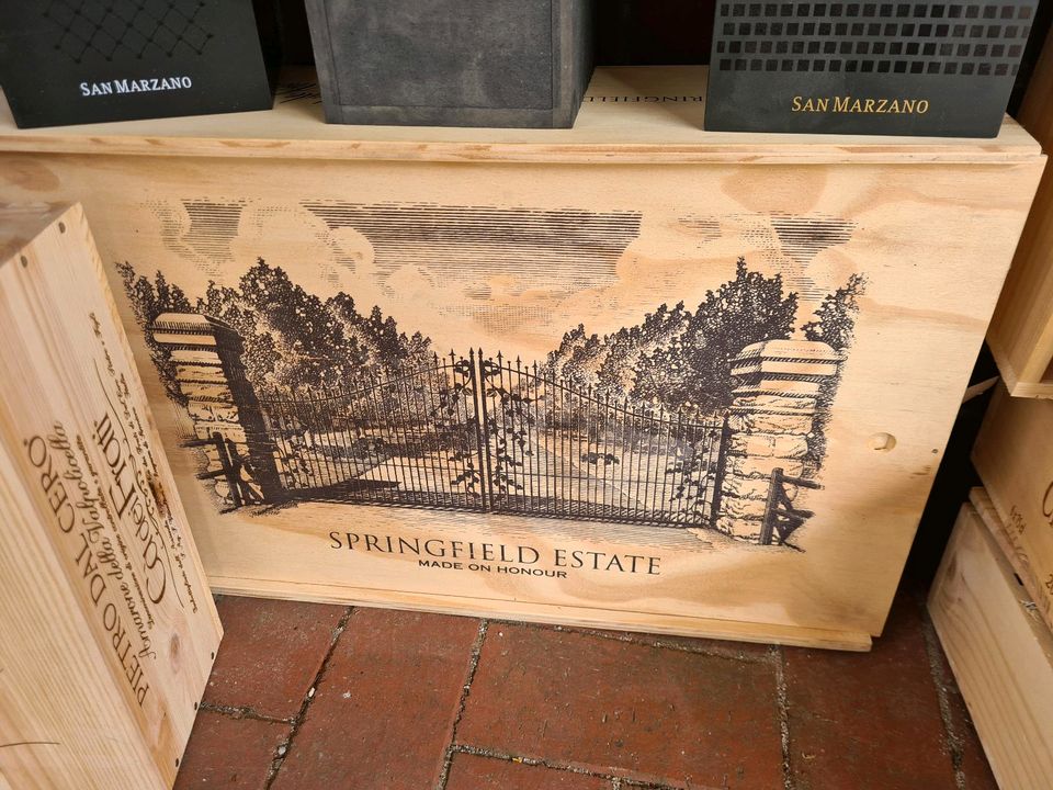 Weinkisten Holzkisten Obstkisten Schild Hochbeet Schrank Regal in Aschendorf Stadt Papenburg