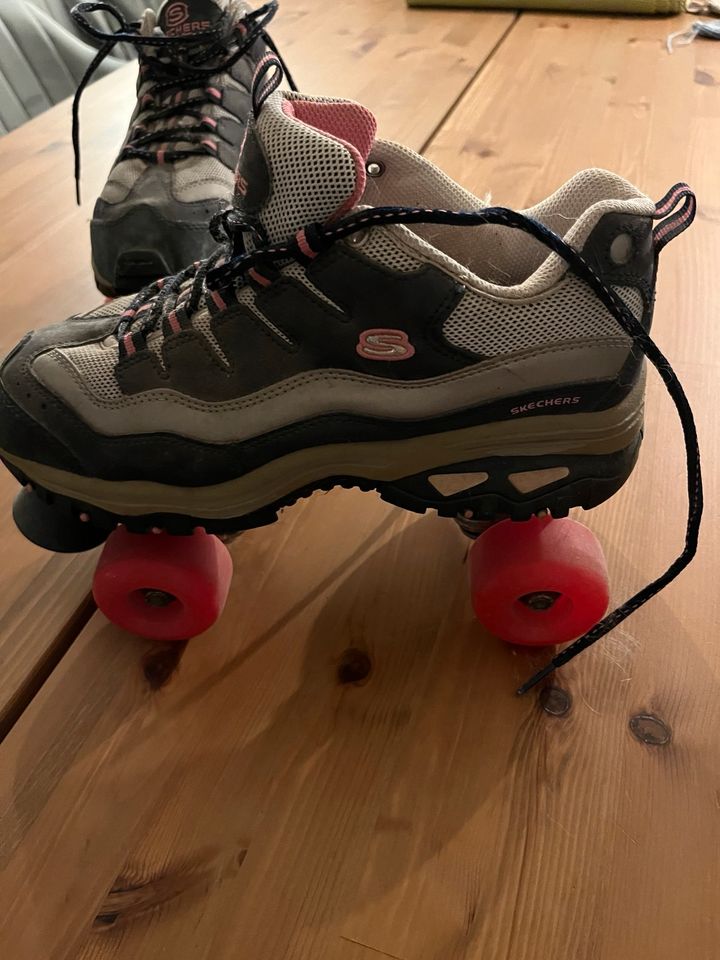 Rollschuhe Skechers Gr. 40 in Emden