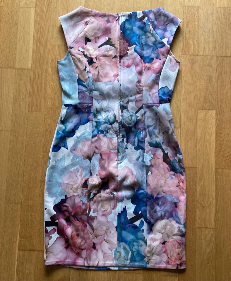 Blumenkleid Blumen-Kleid H&M Hennes & Mauritz 40 (36-S) in Nieder-Olm