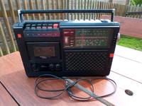DDR Radio/Sternradiorekorder R4100/Retro Radio/Vintage Radio Sachsen - Grünhain-Beierfeld  Vorschau