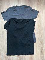 2 Diesel Shirts V Ausschnitt gebraucht Größe xl schwarz Mecklenburg-Vorpommern - Wismar Vorschau